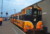 The 1960 built 121 Class locomotives have only one cab and in later years would operated in multiple with the cabs facing outwards, as seen with Nos.124+134 at Connolly. Both locos have since been preserved by the Irish Traction Group and Railway Preservation Society of Ireland.