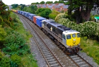 Here&#39;s one more view of the &#39;Up&#39; IWT liner passing Claude Rd, this time hauled by 071 Class 086. This time the train is loaded only with standard 40th containers.