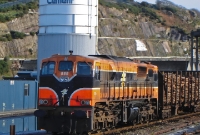 Another 071 Class loco, this time No.086, is also seen on a timber train in Waterford West yard awaiting unloading.